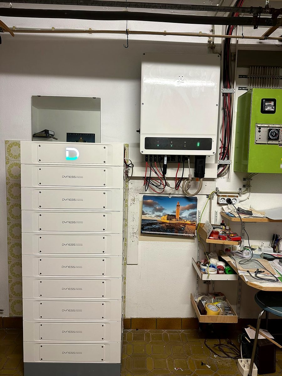 Batteriespeicher in einer von Sch&ouml;nwald Handwerkerservice installierten Photovoltaikanlage